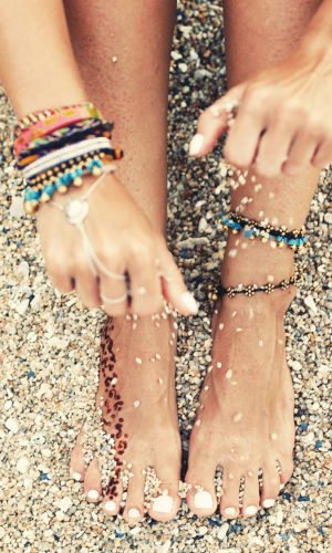 Un accesoriu vibrant, energic si conectat2