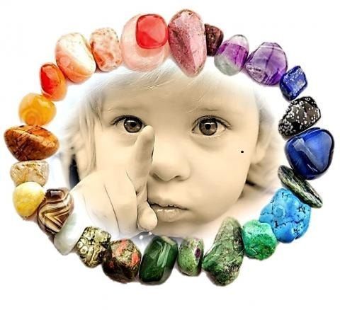Cele 10 cristale vindecatoare pentru copii