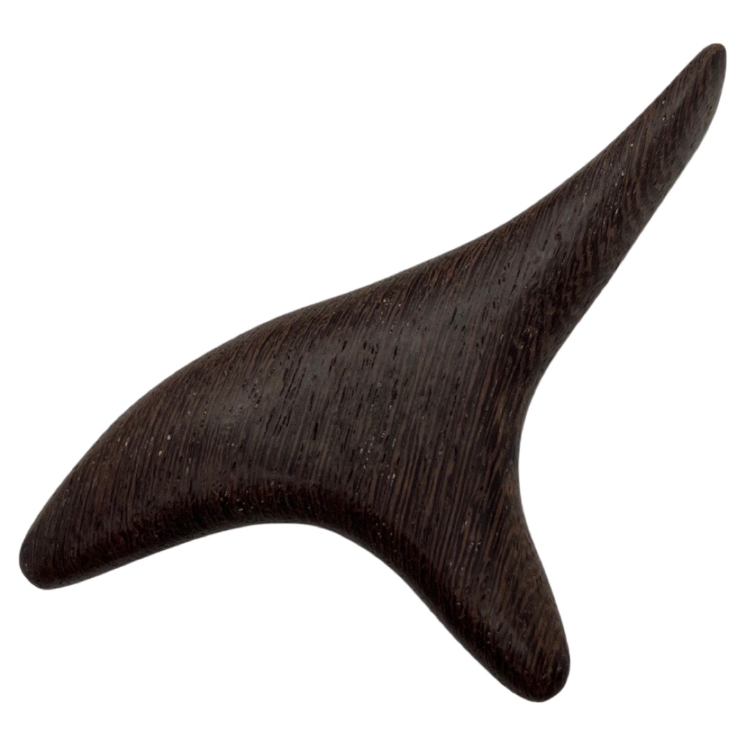 Dispozitiv multifunctional pentru masaj din lemn triunghiular maro inchis - 15cm