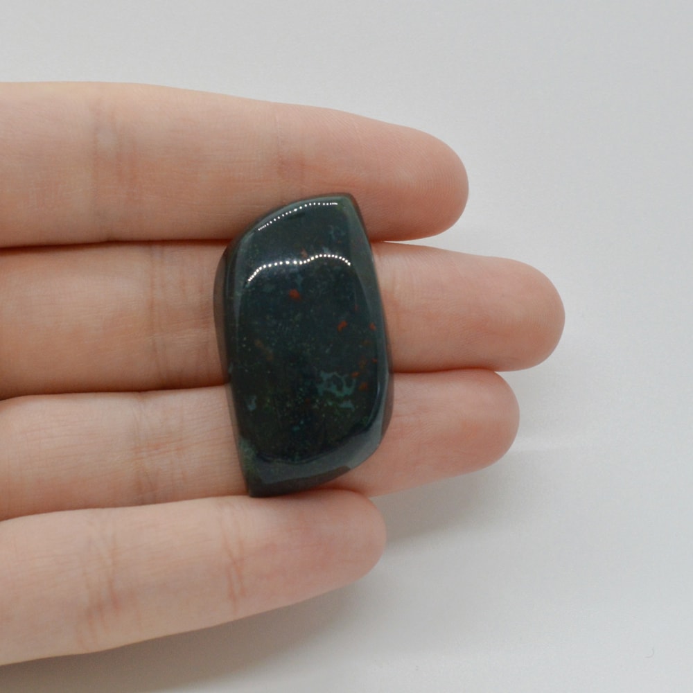 Cabochon heliotrop 33x19x9mm c23