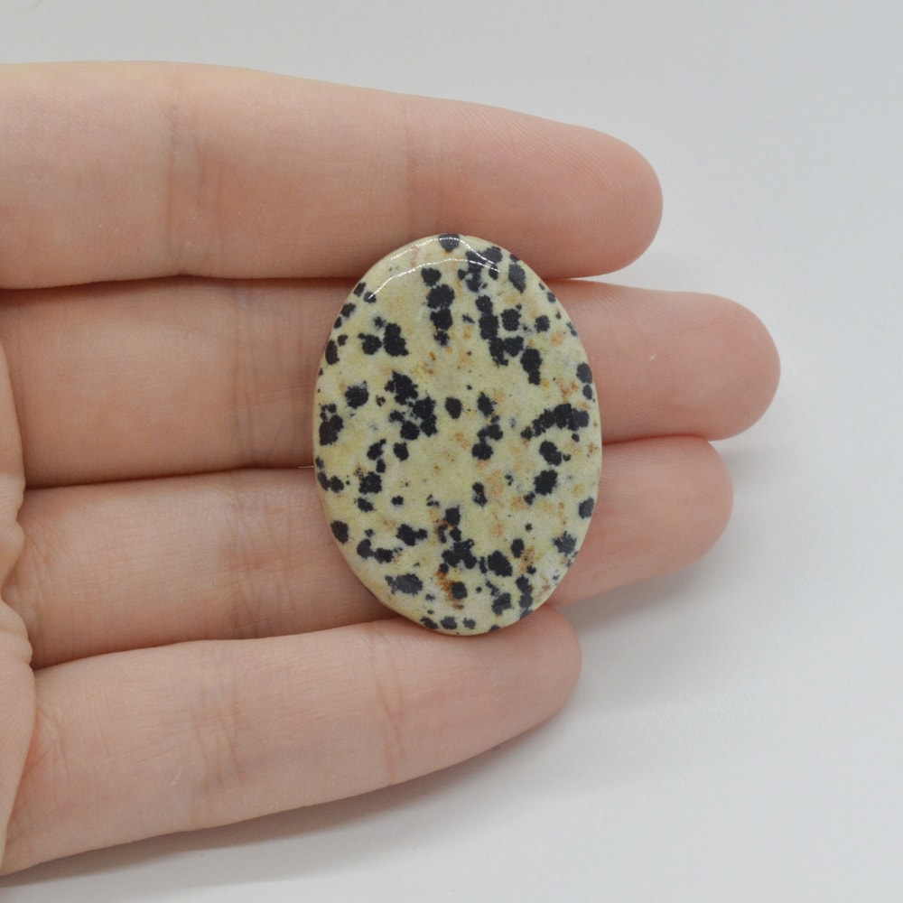 Cabochon jasp dalmatian 34x25x5mm c125