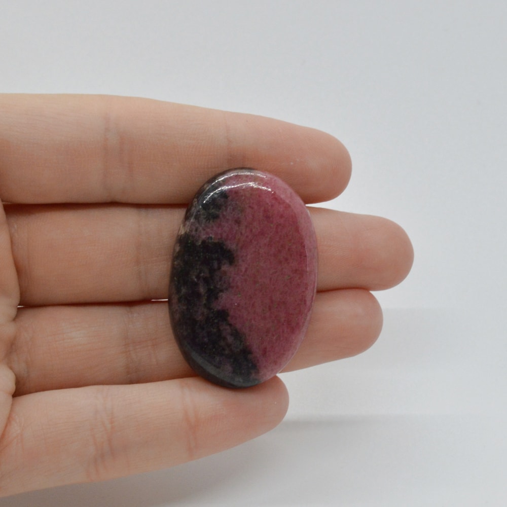 Cabochon rodonit 38x25x6mm c18