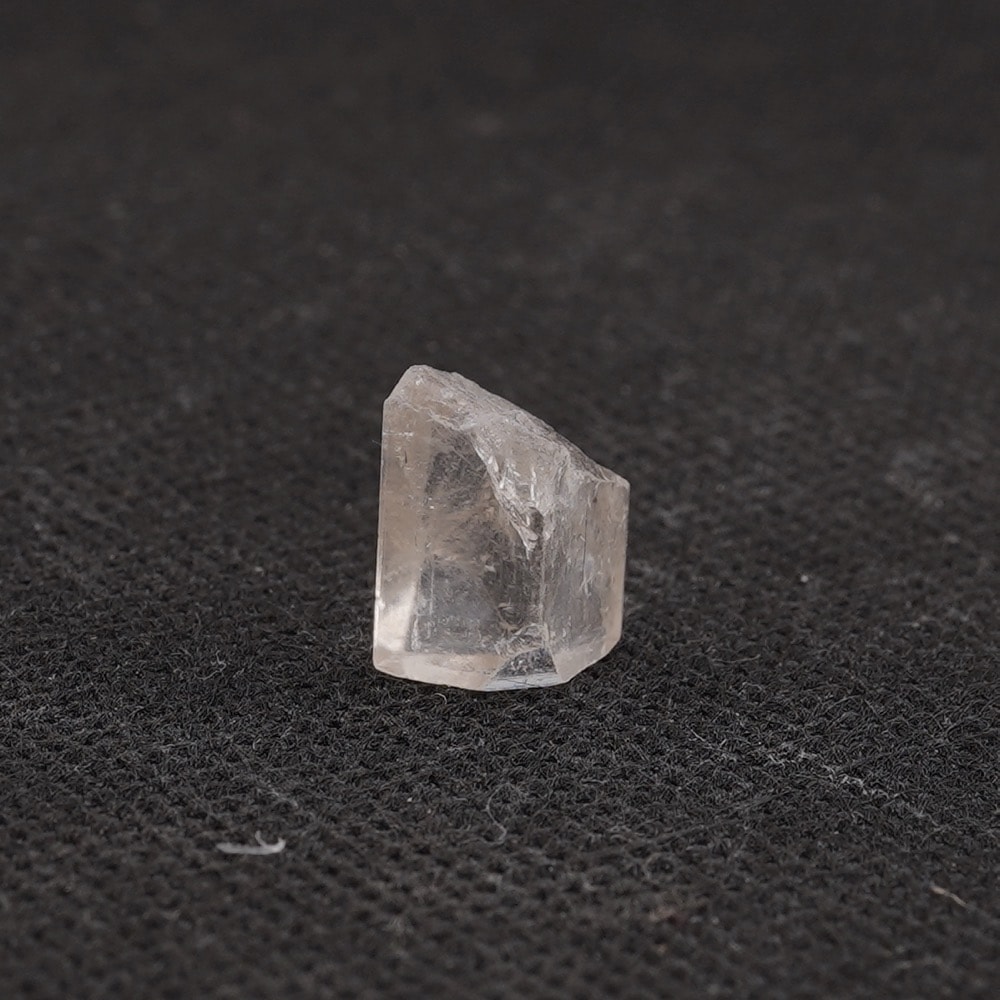 Topaz din pakistan cristal natural unicat a94
