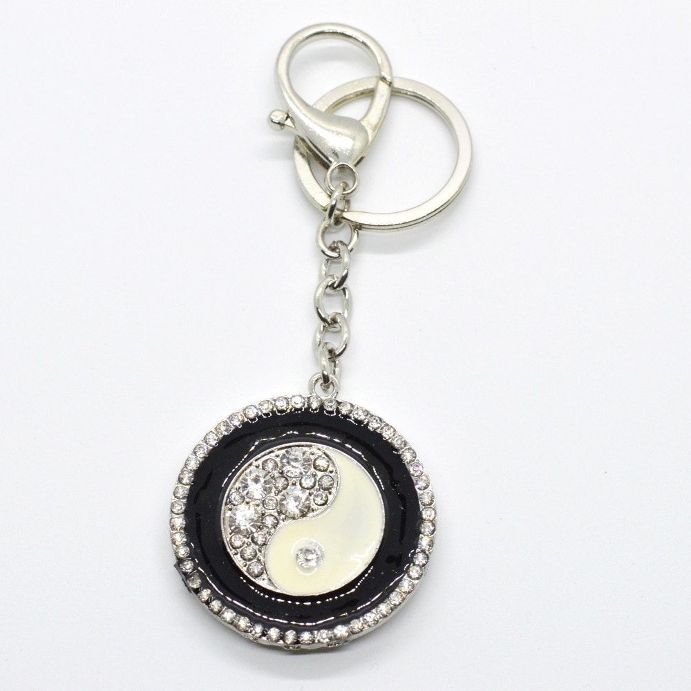 Breloc amuleta feng shui yin yang cu strasuri model 2