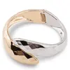 Bratara lata din metal auriu si gri, model petale texturate, imagine 2