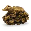 Statueta Feng Shui Bivol cu pui din rasina, 8,5cm