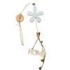 Decoratiune din lemn HOME cu floare alba