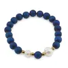 Bratara pe elastic Perle de cultura, bumbi aurii si Cuart druzy electroplacat albastru sfere 8mm