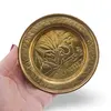 Farfurie decorativa vintage din alama gravata, scena cu camila si palmieri, inscriptie Petra, 10cm, imagine 3
