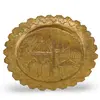 Farfurie decorativa din alama vintage, model rotund cu peisaj in relief, 7,5cm