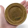 Farfurie decorativa din alama vintage, model rotund cu palmieri gravati, 9cm, imagine 4