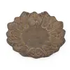 Farfurie decorativa vintage din alama, model floral in relief inchis la culoare, 13,5cm