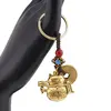 Amuleta breloc feng shui cu pisica Maneki Neko aurie si monede chinezesti, imagine 2