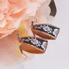 Cercei din cupru trapezoidali, model floral alb pe negru, imagine 2