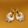 Cercei din cupru placat cu aur galben 18k, model evantai cu fluture si zirconii, imagine 2