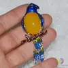 Brosa papagal colorat jad galben