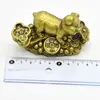 Statueta Feng Shui porc auriu din rasina 8,8cm, model 8