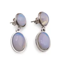 Cercei cu surub Opalit - model oval, 32mm