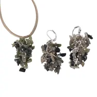 Set pandantiv si cercei cu agatatoare ciorchine Turmalina verde