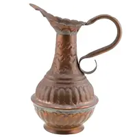 Carafa vintage din cupru cu gat decorat si maner curbat, 21cm