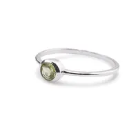 Inel din argint 925 subtire cu Peridot incrustat, marimea 54 - montura rotunda
