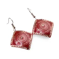 Cercei din cupru patrati, model mandala soare rosu