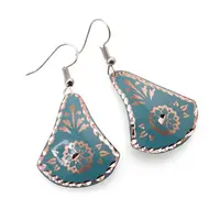 Cercei din cupru clopot, model mandala si flori bleu Cercei din cupru clopot, model mandala si flori bleu