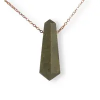 Pandantiv dublu varf cu gaura orizontala si lant auriu, Jad verde 40mm