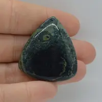 Cabochon jasp Kambaba 35x32x6mm A11