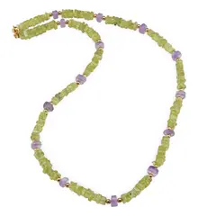 Colier Peridot patratele 4mm, Ametist rondele 6mm si bumbi aurii