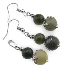 Set cercei si pandantiv Jad nefrit sfere si flori argintii, 8-10mm