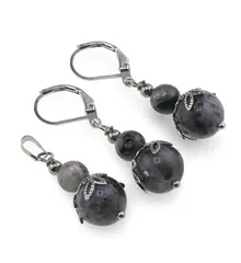 Set cercei si pandantiv Larvikit sfere si flori argintii, 6-10mm