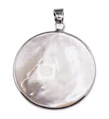 Pandantiv rotund din Sidef alb cu montura argintie - 31,5mm