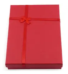 Cutie pentru cadou dreptunghiulara rosie, mare - 16x12cm