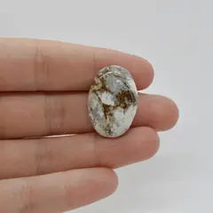 Cabochon Magnezit 26x18x6mm C35