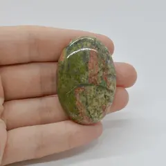 Cabochon Unakit 44x30x7mm C84