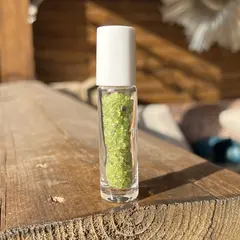 Sticluta roll-on cu cristale naturale Peridot, 10ml