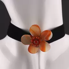 Choker model floare cu cristal Agat portocaliu, 30cm