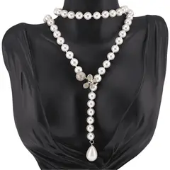Colier reglabil cu Perle de Mallorca albe si accesoriu fluture auriu, 8mm