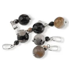 Pandantiv Agat negru cu alb, sfere fatetate 10mm si 4mm