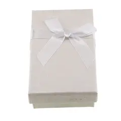 Cutie pentru cadou dreptunghiulara alba, 8x5cm