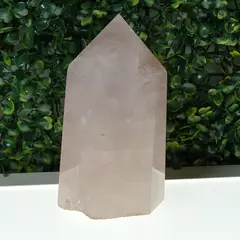 Turn / Obelisc din Cuart roz, A11