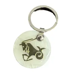 Breloc pentru zodia Capricorn din sidef natural