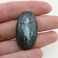 Cabochon Labradorit fatetat 37x20x8,5mm F4
