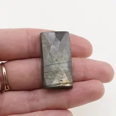 Cabochon Labradorit fatetat 33x17x9mm F84