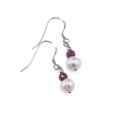 Cercei cu agatatoare Perle de cultura 6-7mm si Rubin sfere fatetate 4mm cu Argint 925