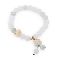 Bratara pe elastic cu Cuart gri deschis sfere 8mm si charm Maneki Neko