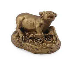 Statueta Feng Shui Bivol mic pe monede din rasina, 3cm