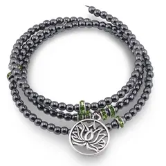 Bratara tripla ajustabila cu pietre semipretioase, Hematit sfere 4mm cu charm floare de lotus si zirconiu verde