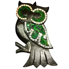 Decoratiune bufnita din lemn cu verde